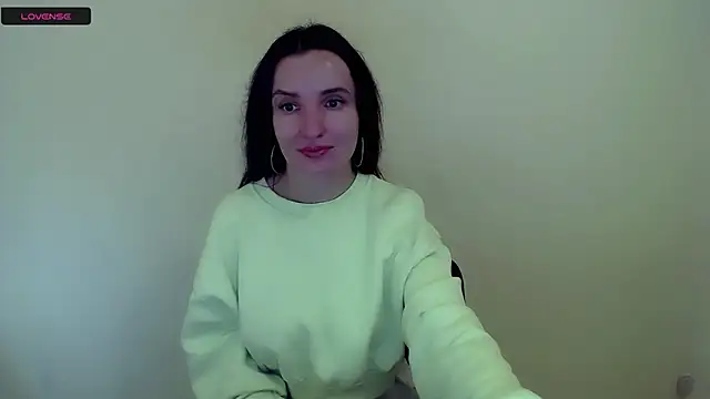 Snapshot of LaimaV_ chatting on 10/02/25, 07:23 LaimaV online show from 10/02/25, 07:23