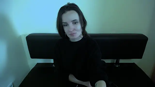 LaimaV  online show from 11/28/25, 02:17