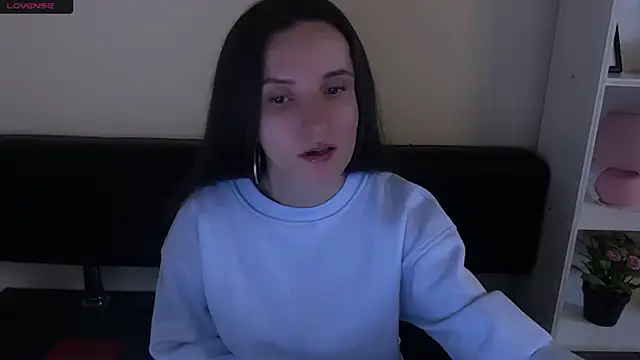 Snapshot of LaimaV_ chatting on 01/11/25, 05:07 LaimaV online show from 01/11/25, 05:07