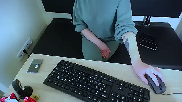 LaimaV  online show from 11/07/25, 09:36