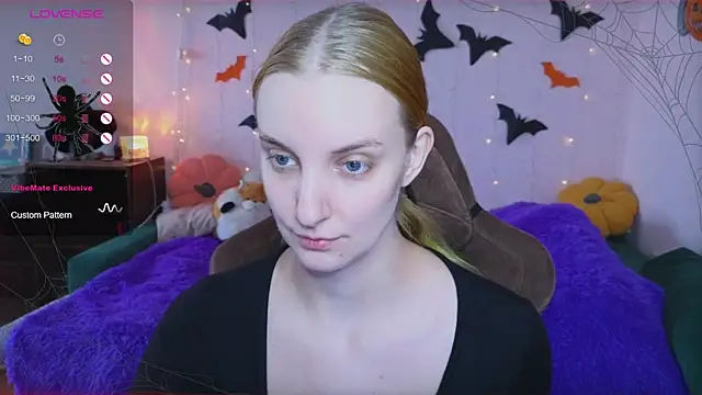 Fluffy muffin  online show from 10/29/25, 09:08