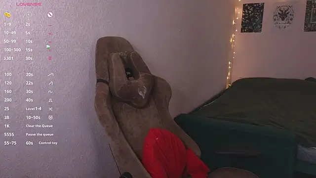 Fluffy muffin  online show from 04/23/26, 09:27