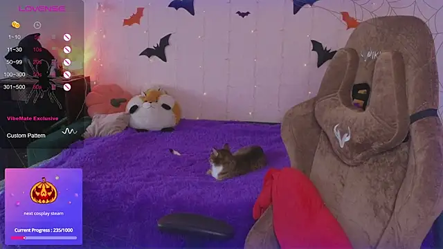 Fluffy muffin  online show from 10/30/25, 08:12