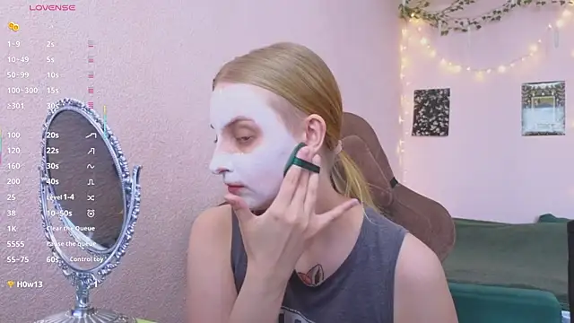 Fluffy muffin  online show from 04/18/26, 09:44