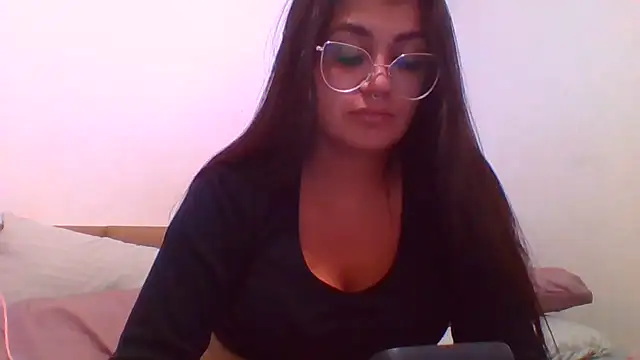 Snapshot of isa_ofc2024 chatting on 07/16/26, 08:50 isa ofc2024 online show from 07/16/26, 08:50