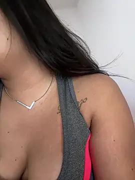 Snapshot of isa_ofc2024 chatting on 02/14/25, 10:06 isa ofc2024 online show from 02/14/25, 10:06