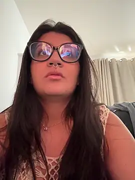 Snapshot of isa_ofc2024 chatting on 03/02/25, 12:03 isa ofc2024 online show from 03/02/25, 12:03