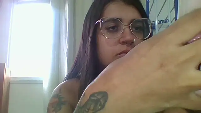 Snapshot of isa_ofc2024 chatting on 05/17/26, 07:36 isa ofc2024 online show from 05/17/26, 07:36
