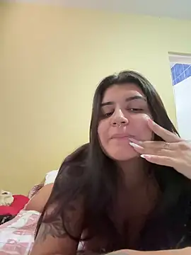 Snapshot of isa_ofc2024 chatting on 01/08/25, 12:05 isa ofc2024 online show from 01/08/25, 12:05