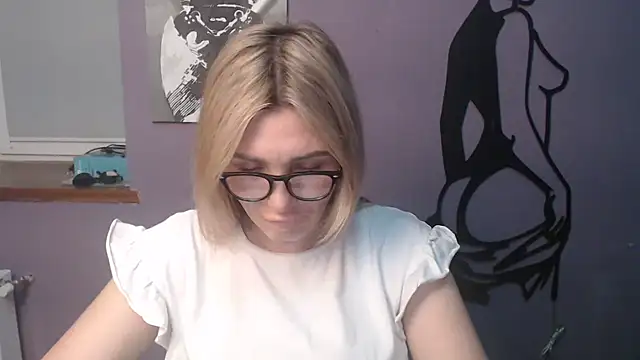 Snapshot of _sexy_lady chatting on 06/02/26, 01:00 sexy lady online show from 06/02/26, 01:00