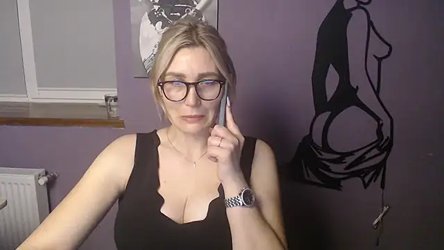 Snapshot of _sexy_lady chatting on 05/14/26, 02:03 sexy lady online show from 05/14/26, 02:03