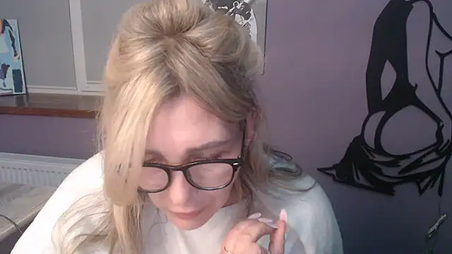 Snapshot of _sexy_lady chatting on 05/11/26, 04:04 sexy lady online show from 05/11/26, 04:04