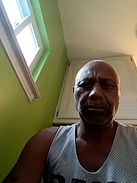 Snapshot of yasohw chatting on 11/28/25, 06:19 yasohw online show from 11/28/25, 06:19