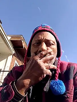 Snapshot of yasohw chatting on 12/03/25, 05:45 yasohw online show from 12/03/25, 05:45