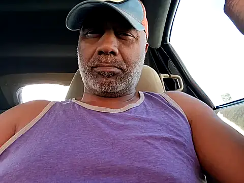 Snapshot of yasohw chatting on 03/11/25, 02:18 yasohw online show from 03/11/25, 02:18