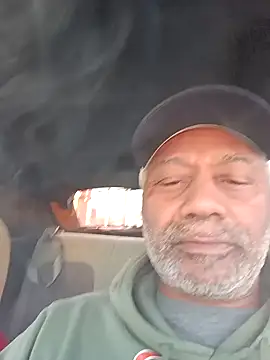 Snapshot of yasohw chatting on 01/25/25, 01:41 yasohw online show from 01/25/25, 01:41