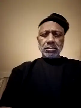 Snapshot of yasohw chatting on 12/17/25, 04:06 yasohw online show from 12/17/25, 04:06