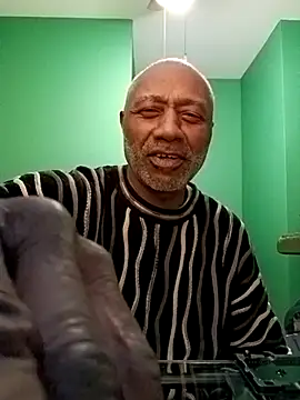 Snapshot of yasohw chatting on 12/13/25, 08:04 yasohw online show from 12/13/25, 08:04