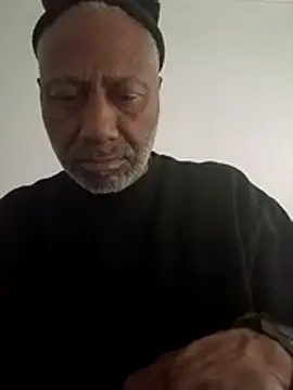 Snapshot of yasohw chatting on 12/18/25, 04:33 yasohw online show from 12/18/25, 04:33