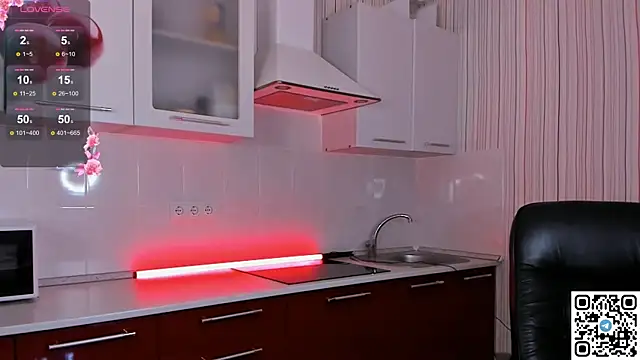 Snapshot of LivyyBossom chatting on 12/17/24, 05:58 LivyyBossom online show from 12/17/24, 05:58