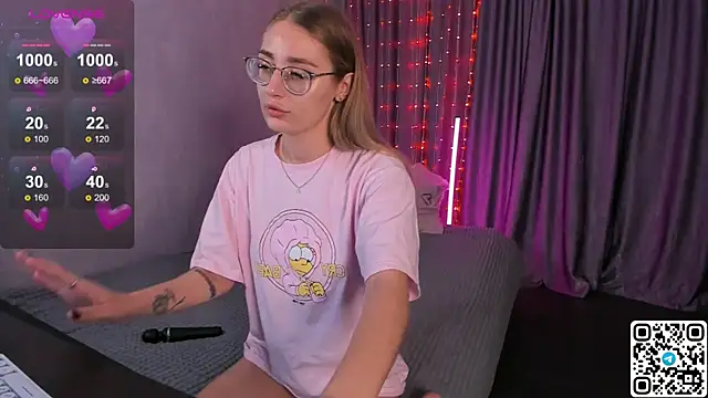 Snapshot of LivyyBossom chatting on 09/25/25, 05:30 LivyyBossom online show from 09/25/25, 05:30