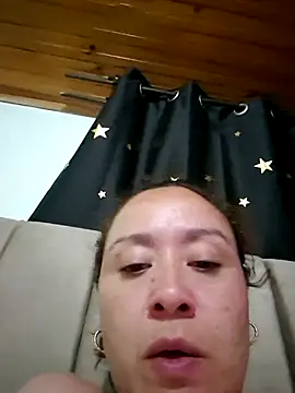 Snapshot of RenataSexy_ chatting on 05/12/26, 01:35 RenataSexy online show from 05/12/26, 01:35