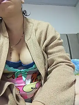 Snapshot of RenataSexy_ chatting on 02/12/25, 02:24 RenataSexy online show from 02/12/25, 02:24