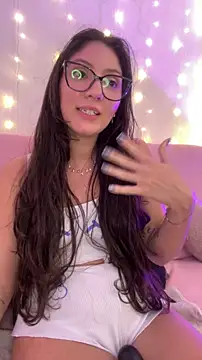 Snapshot of DianaSartori chatting on 05/15/26, 12:30 DianaSartori online show from 05/15/26, 12:30