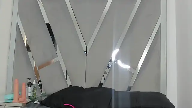 Snapshot of Sofia-candyht chatting on 02/27/25, 09:04 Sofia-candyht online show from 02/27/25, 09:04