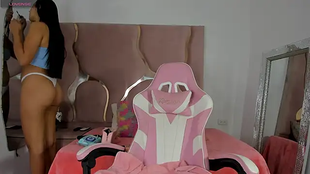 Snapshot of Sofia-candyht chatting on 04/12/26, 08:34 Sofia-candyht online show from 04/12/26, 08:34