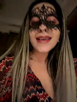 Snapshot of maskinamy chatting on 10/06/25, 07:25 maskinamy online show from 10/06/25, 07:25