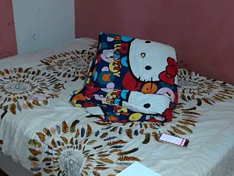 Avoa 26 online show from 10/19/25, 04:04