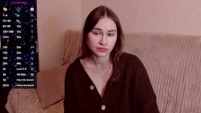 Snapshot of sleeeep_y chatting on 10/23/25, 09:13 sleeeep y online show from 10/23/25, 09:13