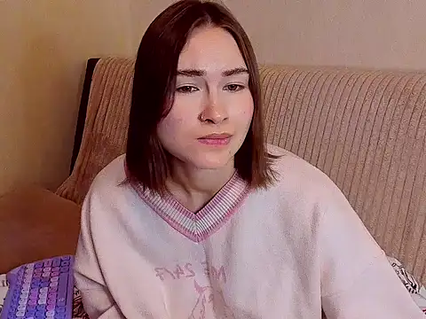 Snapshot of sleeeep_y chatting on 02/23/26, 02:17 sleeeep y online show from 02/23/26, 02:17