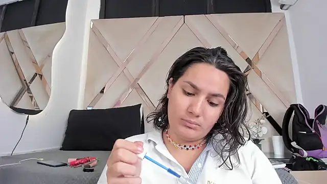 arihtx online show from 03/13/25, 04:38