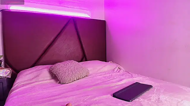 Nessa2905 online show from 11/05/25, 08:56