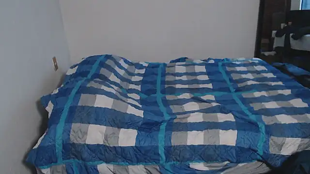 Snapshot of fitnessboy177_ chatting on 10/12/25, 12:12 fitnessboy177  online show from 10/12/25, 12:12