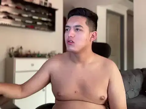 Snapshot of alexandergrey760886 chatting on 02/03/26, 01:49 alexandergrey760886 online show from 02/03/26, 01:49