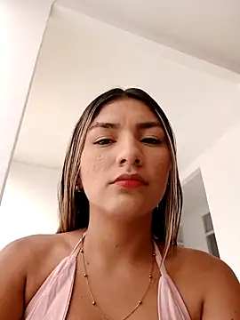 Snapshot of GIRL_DONCELLA chatting on 03/18/25, 09:32 GIRL DONCELLA online show from 03/18/25, 09:32