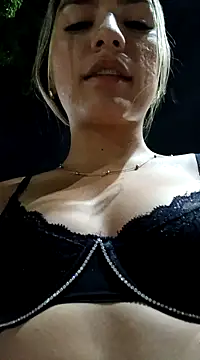 Snapshot of GIRL_DONCELLA chatting on 12/22/24, 01:23 GIRL DONCELLA online show from 12/22/24, 01:23