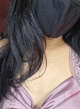 Nisha027 online show from 10/03/25, 11:28