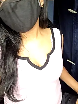 Nisha027 online show from 12/04/25, 12:31