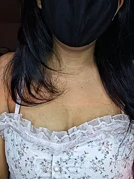 Nisha027 online show from 09/16/25, 12:33