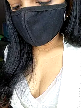 Nisha027 online show from 11/01/25, 12:06