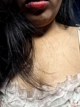 Nisha027 online show from 04/05/26, 12:28