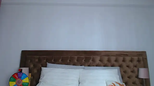 Snapshot of Aylinhoney08 chatting on 10/21/25, 02:11 Aylinhoney08 online show from 10/21/25, 02:11