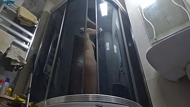 AlejandraDelaney online show from 02/10/25, 10:40