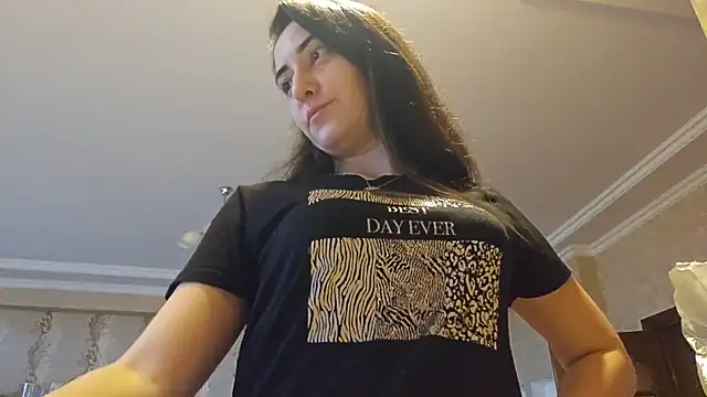 AlejandraDelaney online show from 11/04/25, 12:09