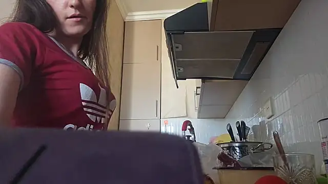 AlejandraDelaney online show from 10/31/25, 12:13