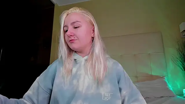 Debbie Taylor online show from 11/29/25, 05:13